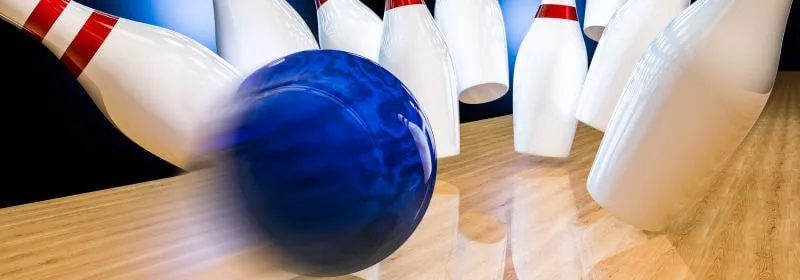 Spela bowling