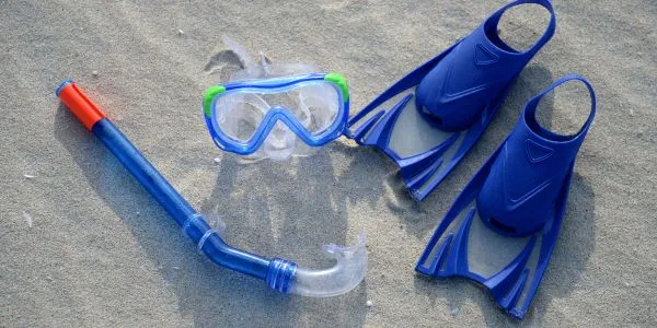 Engesberg Camping - Snorkel och cyklop vid stranden